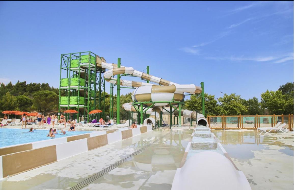 Mobil-Home 6 Personnes - Camping La Falaise 4* / Piscine / Club Enfants / Spa / Restaurant / Animations ناربون المظهر الخارجي الصورة